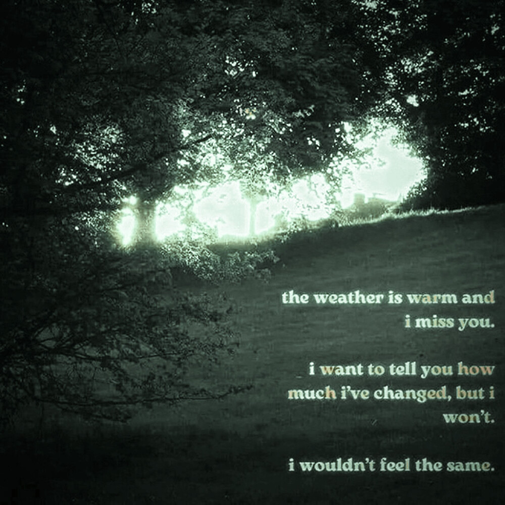 杨超越
有些许冰得刺骨的雾气没过我的鼻腔，久久不落水的柏林，那一天却在你的眼底下着一场不息的大雨.