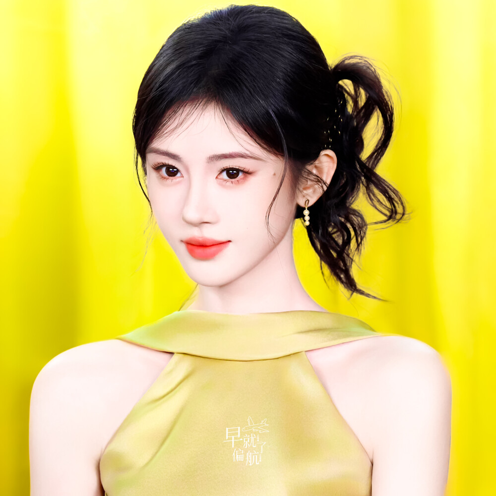 鞠婧祎