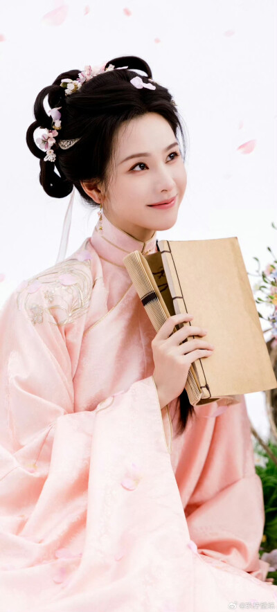 陈都灵