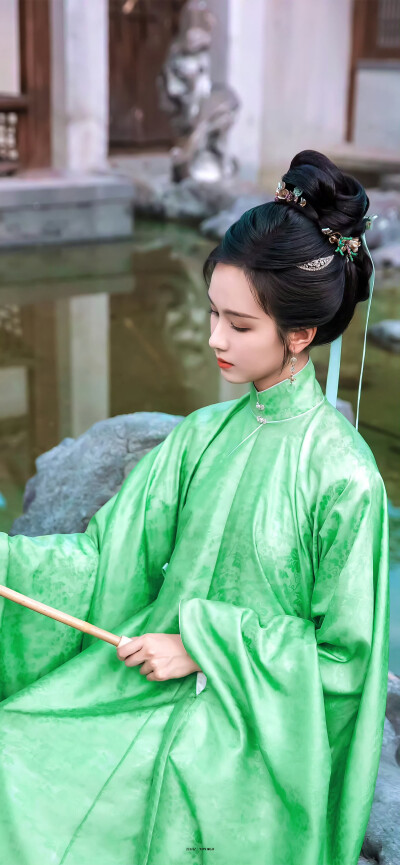 陈都灵