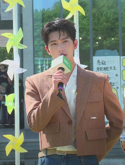杨洋