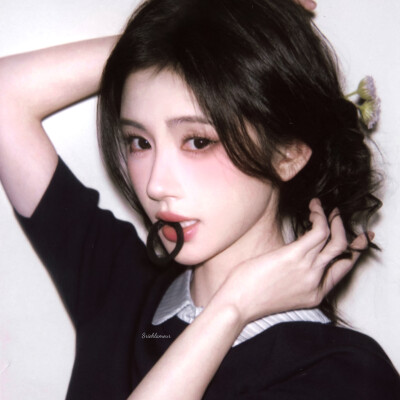 鞠婧祎