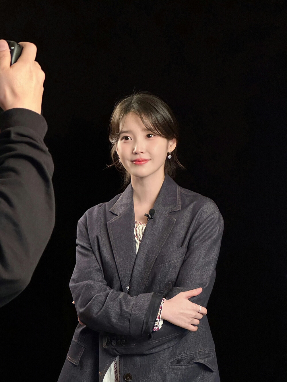 IU