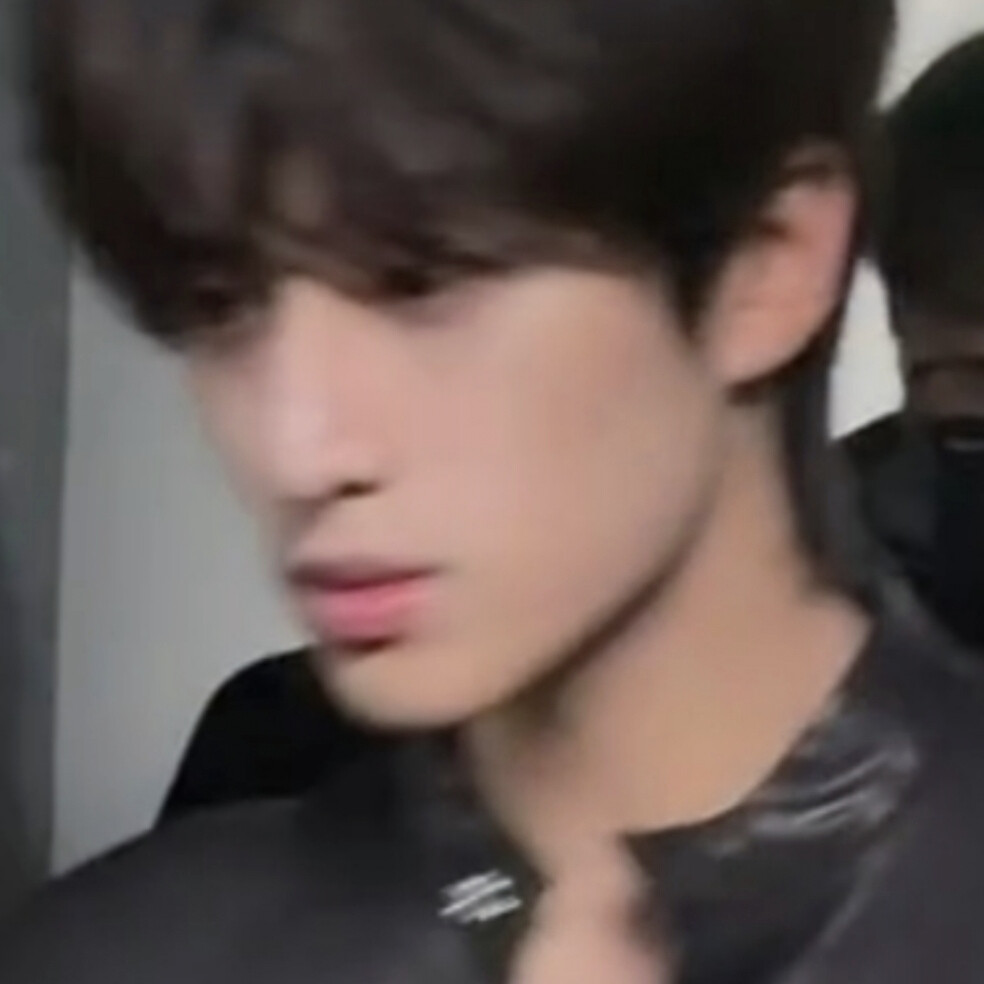 恭喜你长得有点像