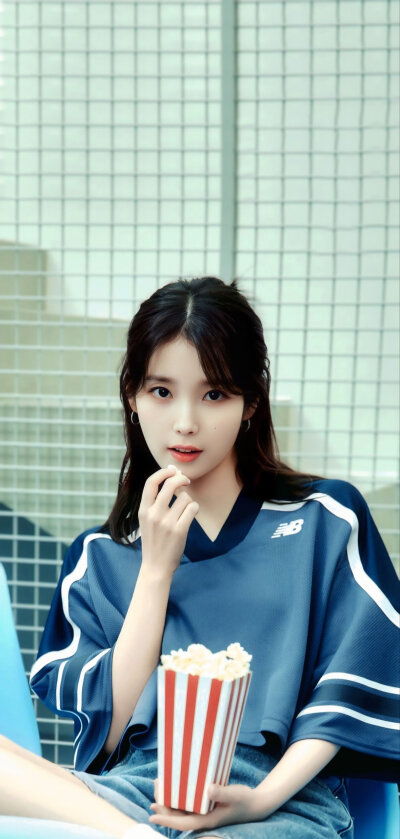 IU