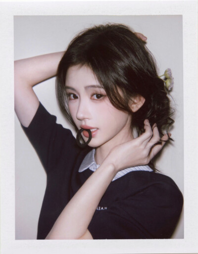 鞠婧祎 撕拉片