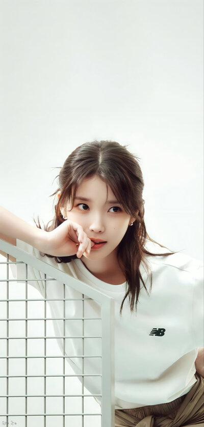 IU