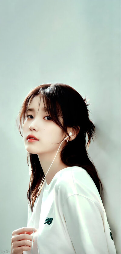 IU