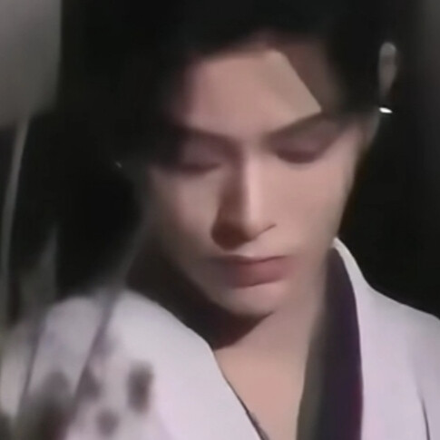 眉间点一点朱砂就是张芷若了家主