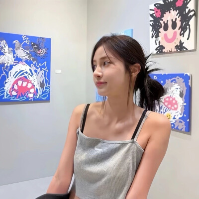 开心永驻
Mexlyyy女头
夏日
吊带
辣妹
墨镜