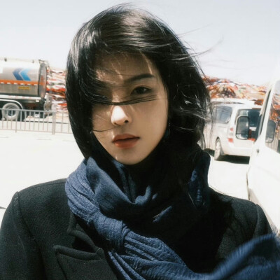 - ʸᵒᵘ ᶜᵃⁿ'ᵗ ᵍⁱᵛᵉ ⁱⁿ ᵗᵒ ˡⁱᶠᵉ ʷⁱᵗʰᵒᵘᵗ ᵗʳʸⁱⁿᵍ. -
总不能还没努力就向生活妥协吧