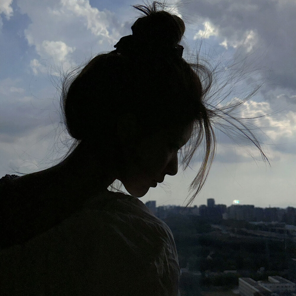 - ʸᵒᵘ ᵃʳᵉ ˢᵗⁱˡˡ ᵗʰᵉ ʳᵉᵃˢᵒⁿ ᶠᵒʳ ᵐᵉ ᵗᵒ ᵇᵉ ᵍᵉⁿᵗˡᵉ ᵗᵒ ᵗʰᵉ ʷᵒʳˡᵈ.-
你是让我对世界温柔的理由。#虞书欣##赵露思#＃鞠婧祎＃
cr：图一 摇滚小鱼yu