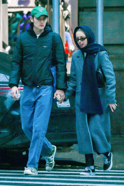 BY爱喝可乐的古娜小姐