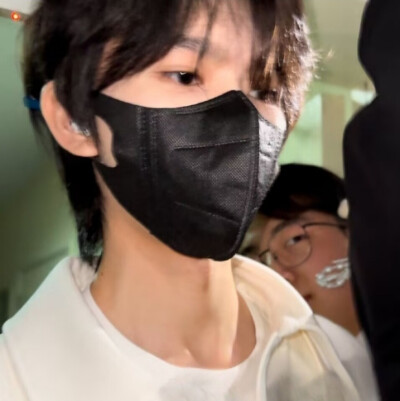 纯白