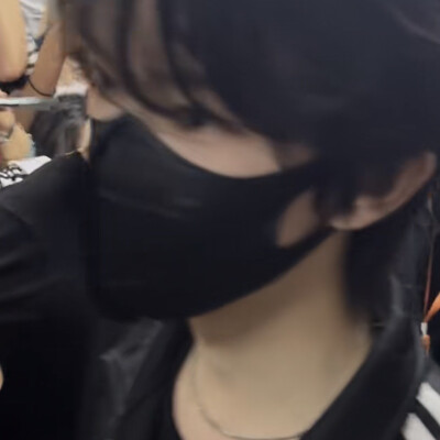 阿迪男