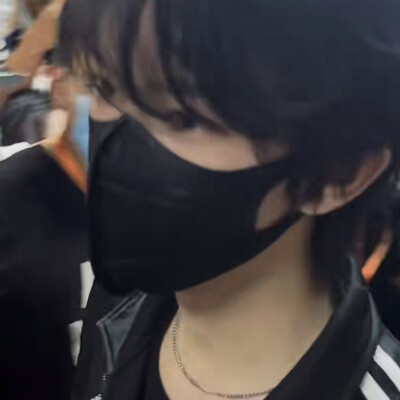 阿迪男