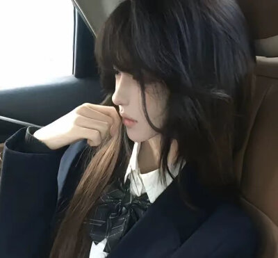 诡秘早餐我给你放早餐店了 你花点钱就能买到 奶茶我也给你放奶茶店了 想喝就去点吧 钱我给你放银行了 你自己存一点就能取到的 对象也给你找好了 放隔壁男生宿舍了 自己去找 和平精英最新的皮肤 给你放商城里了 你花…