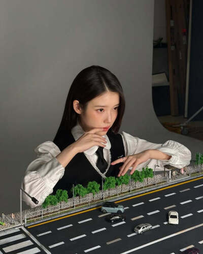 IU