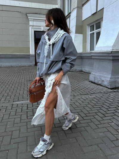 BY爱喝可乐的古娜小姐