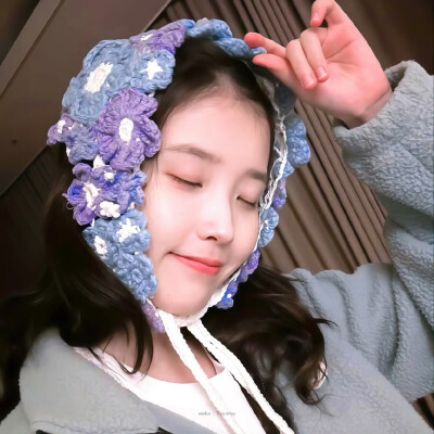 IU