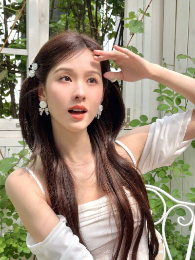 陈都灵