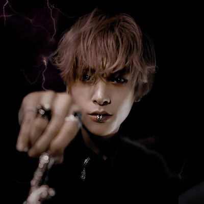 <Ubicius>...！無限追踪ㄨ代号J-001