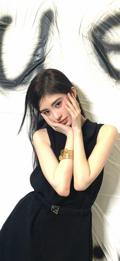 鞠婧祎壁纸