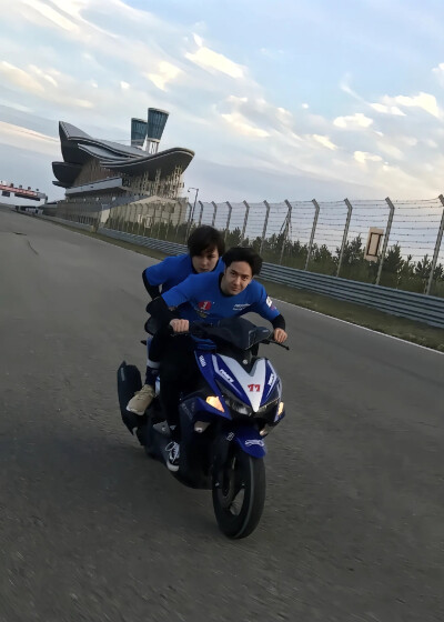 王一博 85号
