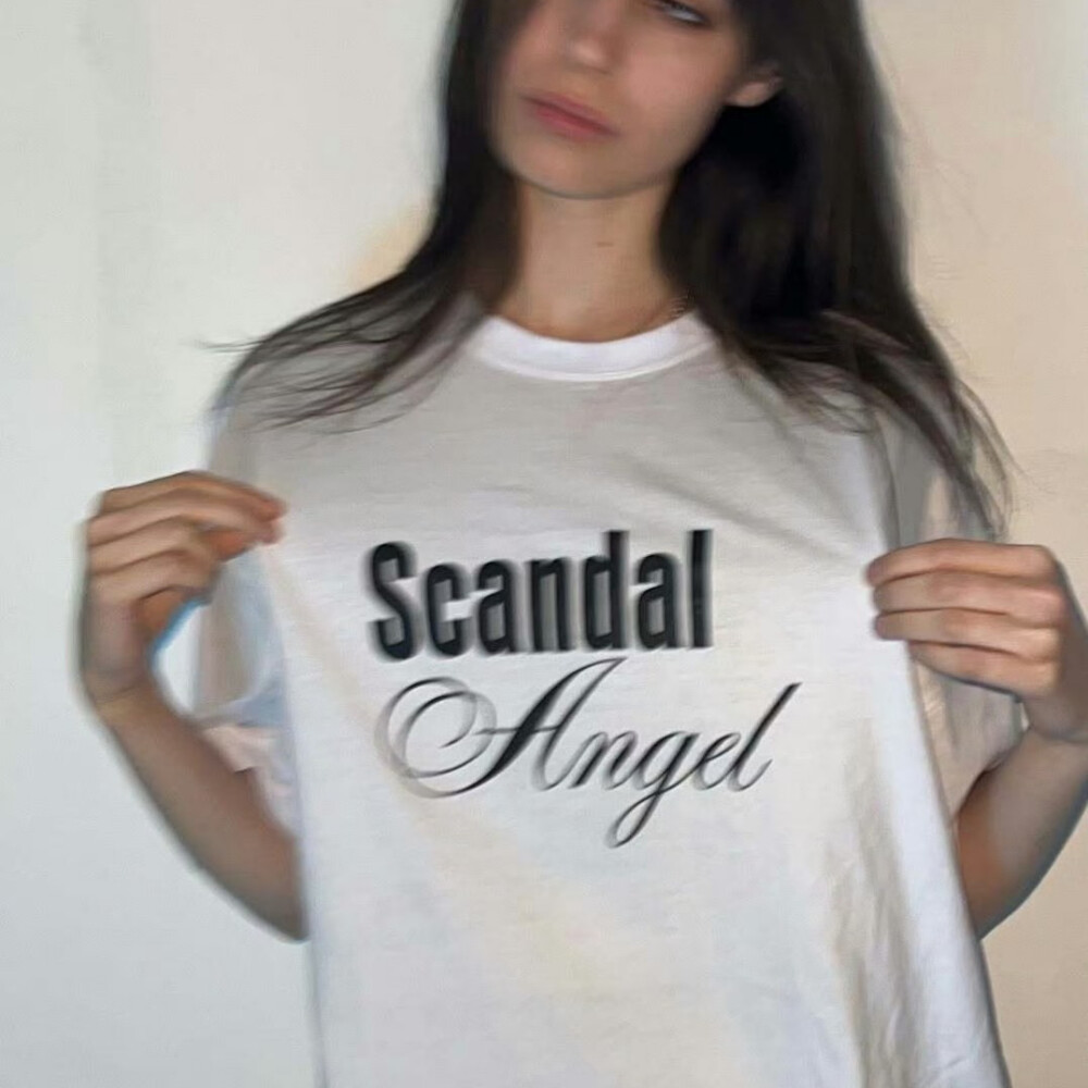 EuropeanandAmericanfemaleheadportrait