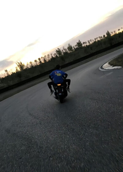 王一博 85号