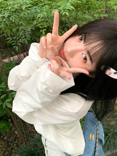 鞠婧祎