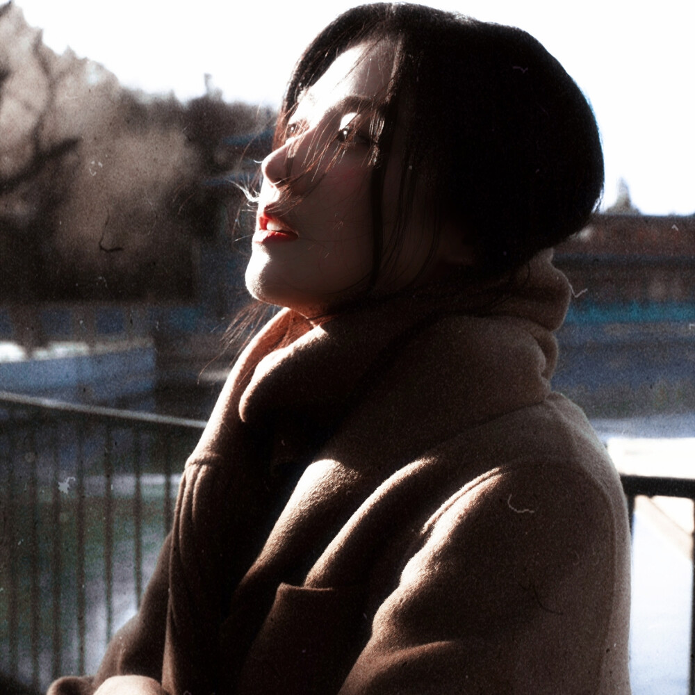 可是爱已成两刃的利剑