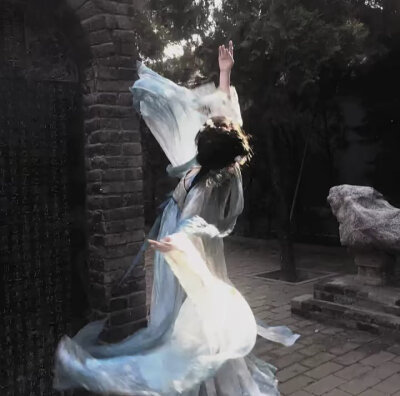 我给她取名落雪