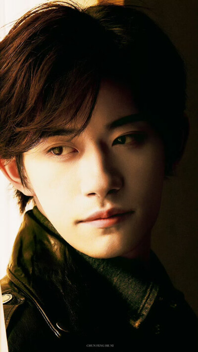 易烊千玺 Golden Goose