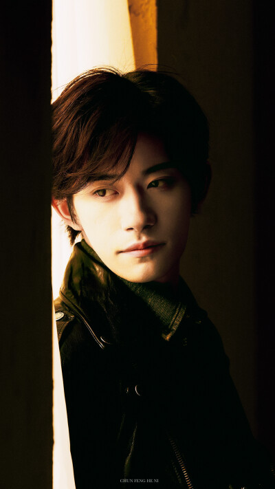 易烊千玺 Golden Goose