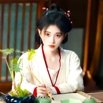 鞠婧祎