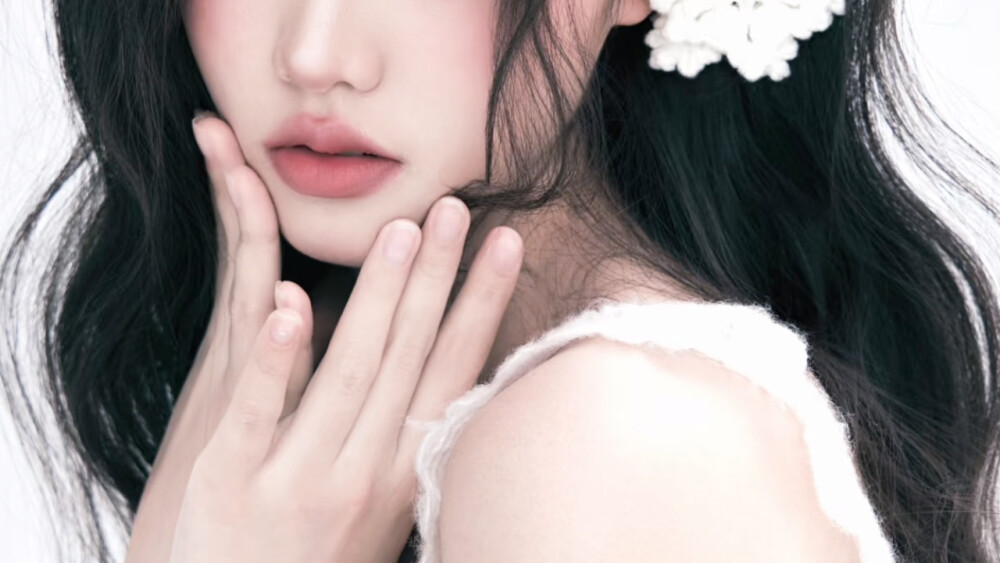 女主素材.橙光
禁二传，可二改
使用请标注:莫小言
礼貌拿图
侵删（原图来源网络）