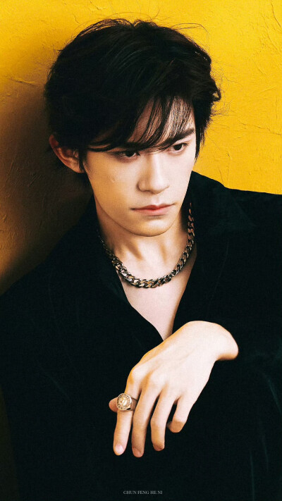 易烊千玺 Golden Goose