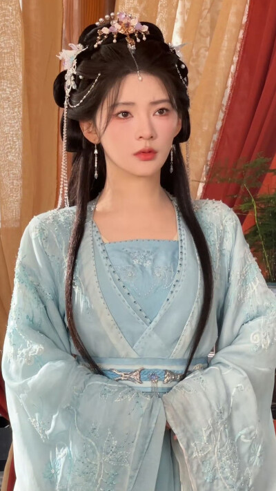杨伊墨