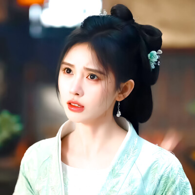 鞠婧祎