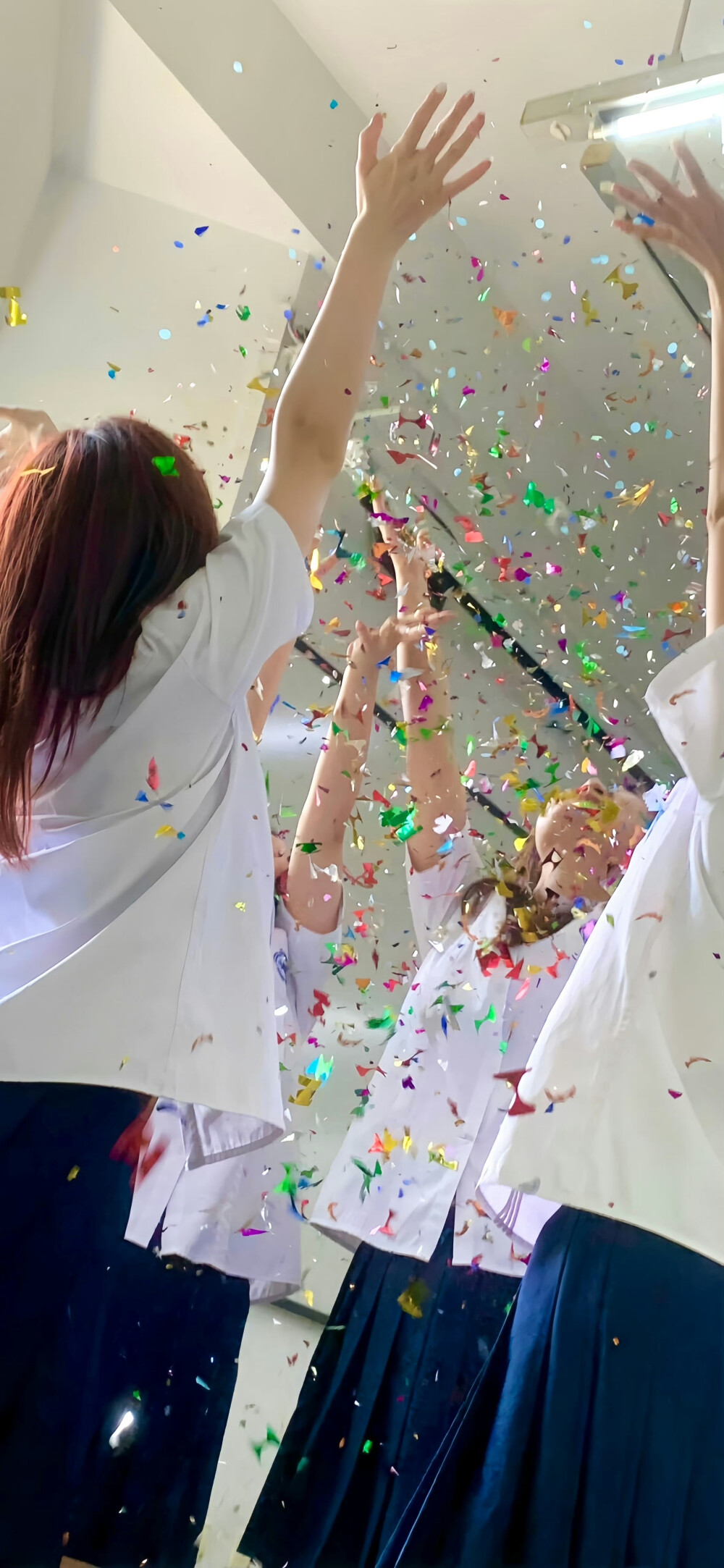 是热烈的青春与夏天！！
手机壁纸