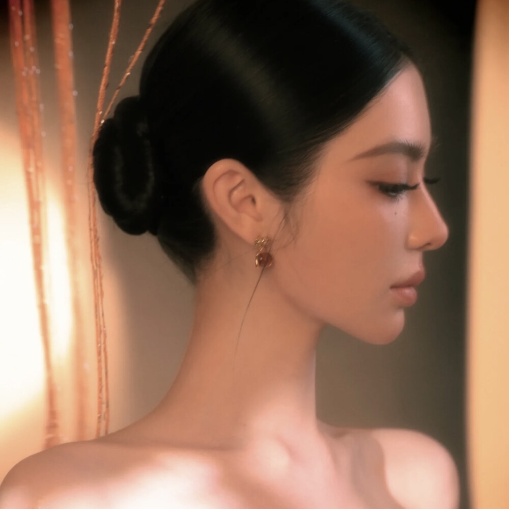 妄春山