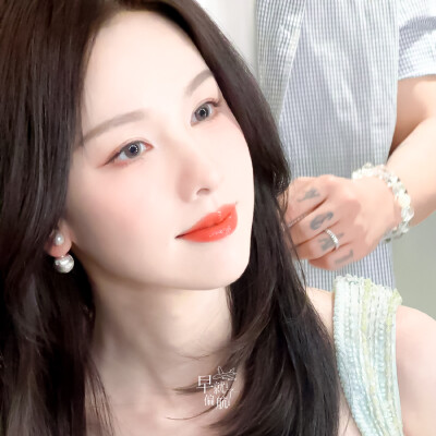 陈都灵
