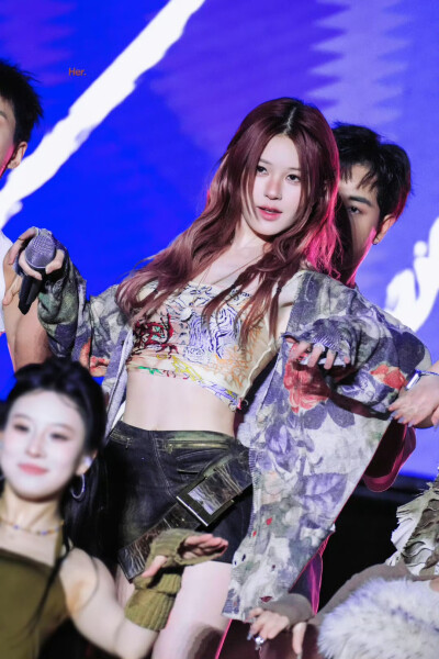 cr.Her_赵露思