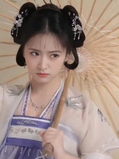 东方秦兰