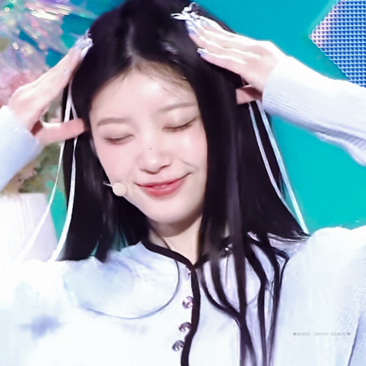 ►镜萌花头像
原几点响铃