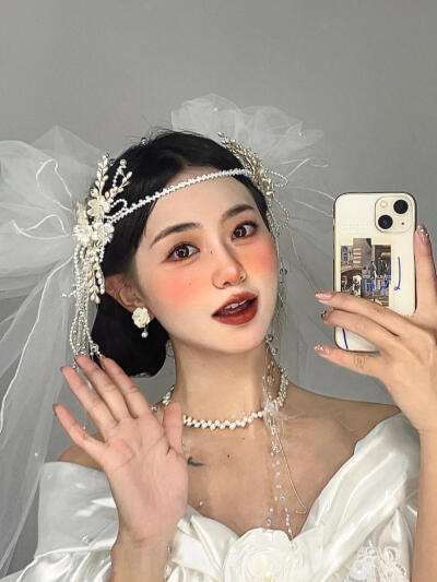 婚纱女孩