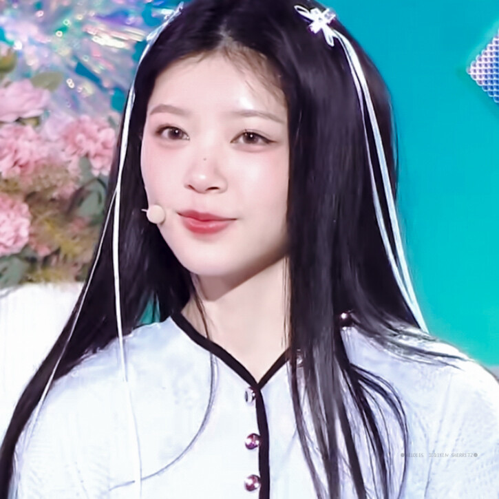 ►镜萌花头像
原几点响铃