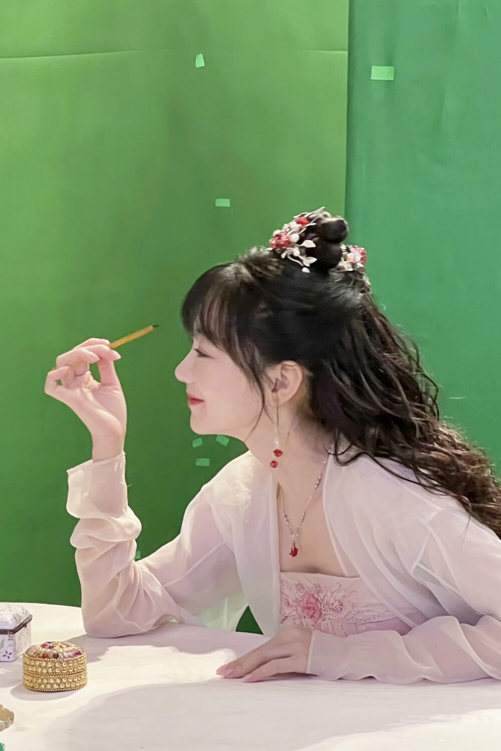 落花时节又逢君 红凝