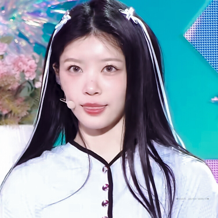 ►镜萌花头像
原几点响铃